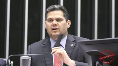 Revisão Penal Histórica: Alcolumbre promulga lei da dosimetria que reduz penas de condenados por tentativa de golpe